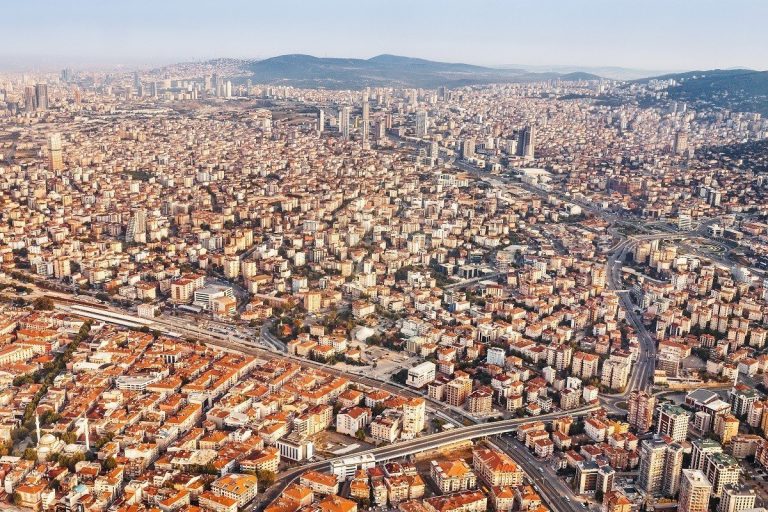 İstanbul Kentsel Dönüşüm Projeleri Kapsamında Yeni Konutlar Yapılıyor