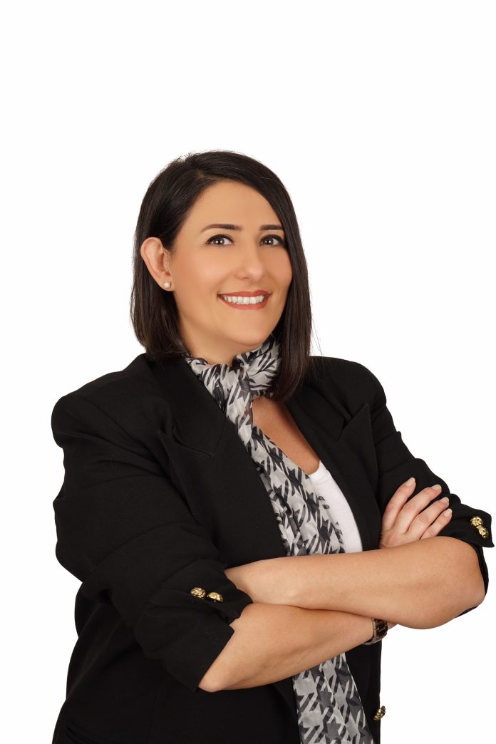 ece-kamcioglu-profil