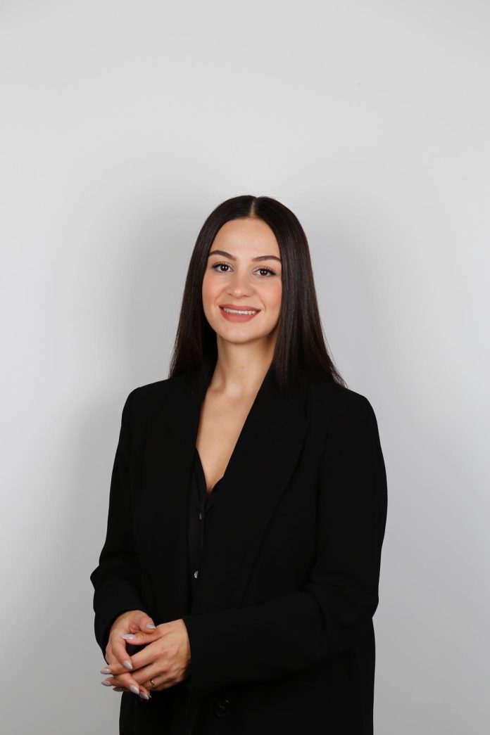 muge-deniz-hacihaliloglu-profil
